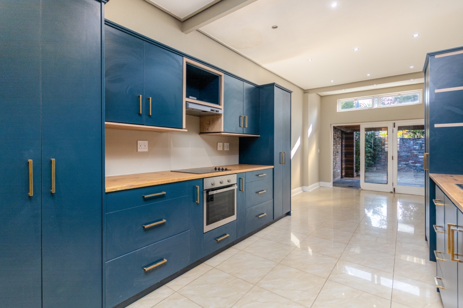 2 Bedroom Property for Sale in Claremont Western Cape